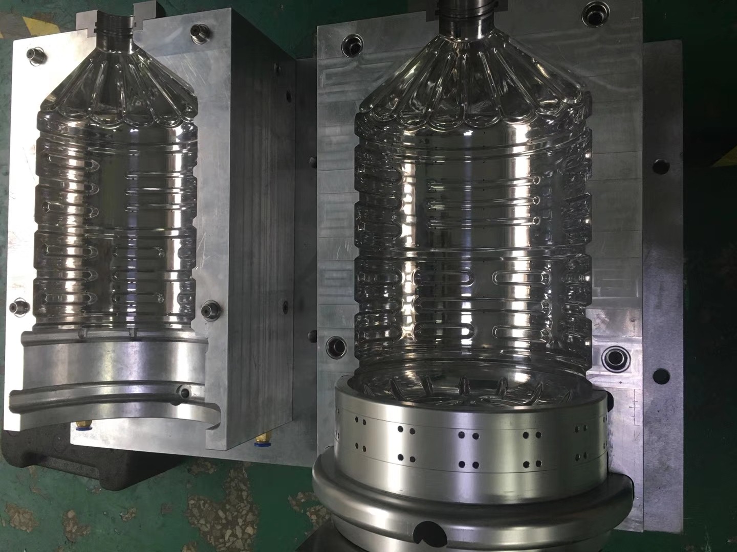 Oem Plastic Bottle Mold Manufacturer, Blow Molds Jin Dong